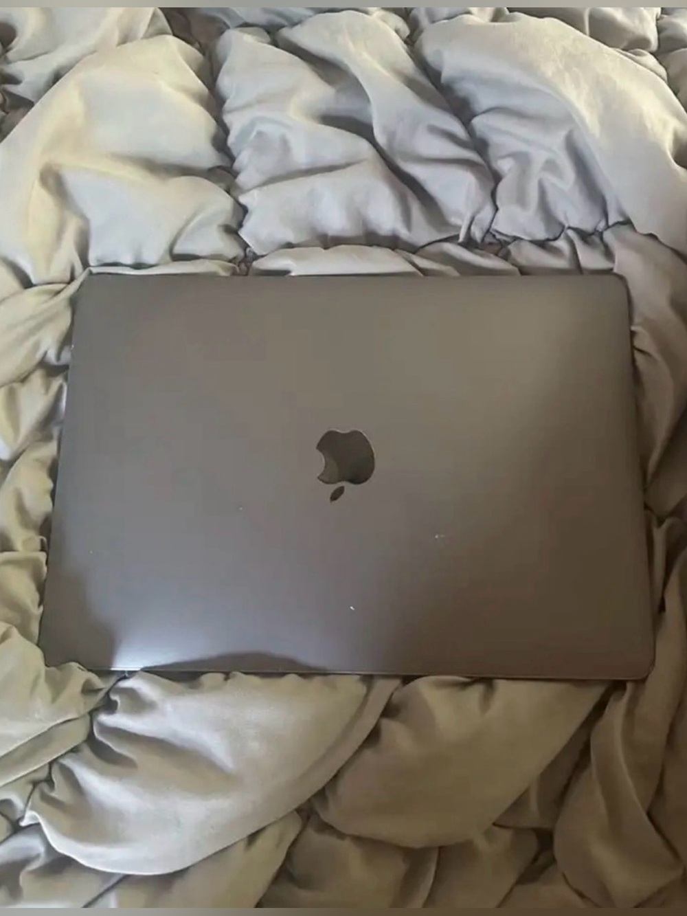 Apple MacBook Air - FAST SHIPPING